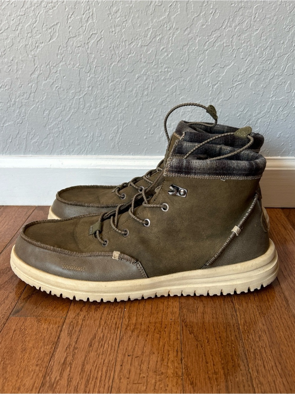 Hey Dude Bradley Classic Ankle Boots Slip On Sneakers Men’s Size 12 Walnut Brown